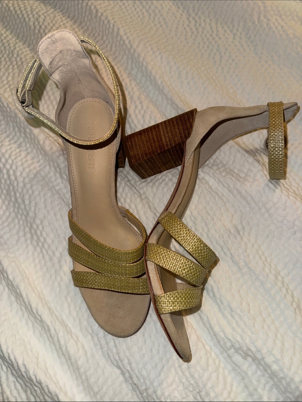 Ankle‑Strap Heeled Sandals in Olive Green with Woven Straps - Picture 2 of 4